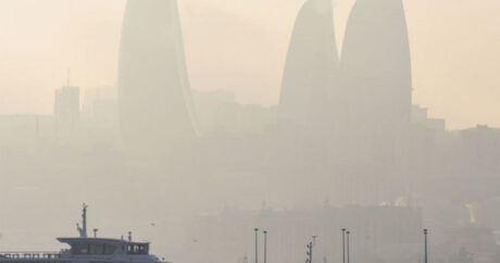 Наблюдаемая в Баку пыльная погода продержится в течение дня