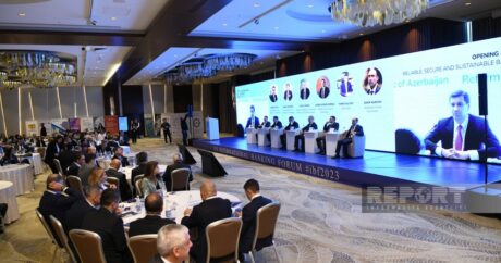 В Баку проходит VII Международный банковский форум
