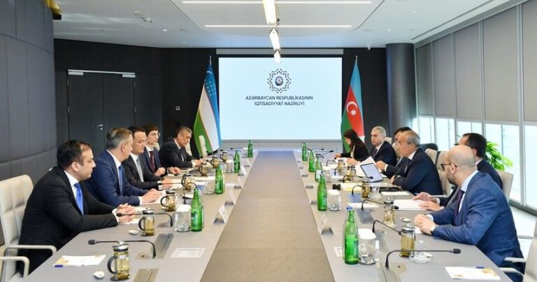 Азербайджан обсудил расширение промышленного партнерства с Узбекистаном