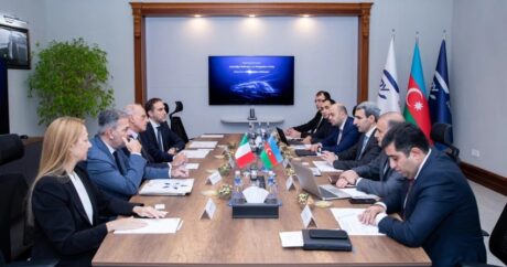 Обсуждено участие итальянских компаний в реализации ж/д проектов в Азербайджане