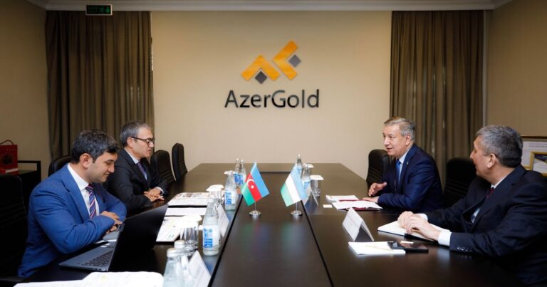 Закир Ибрагимов встретился с послом Узбекистана в Азербайджане