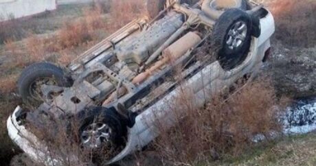 На Агсуинском перевале автомобиль упал в овраг, есть погибшие