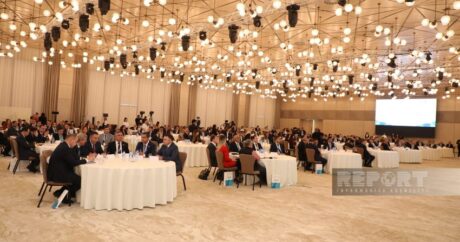 В Баку проходит Форум развития образования