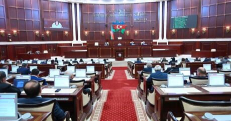 В парламенте Азербайджана начались обсуждения бюджета