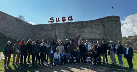 Международные путешественники посетили Шушинскую крепость