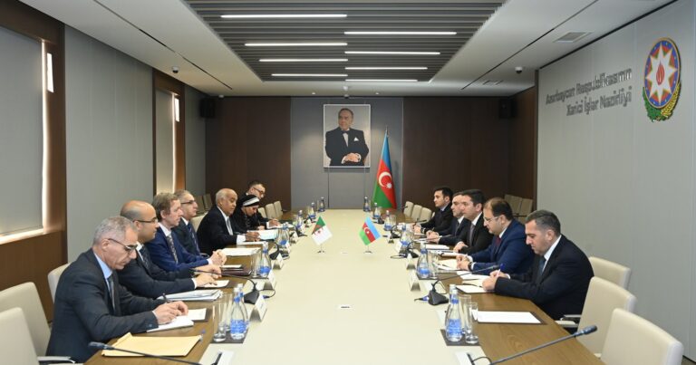 Состоялись политические консультации между МИД Азербайджана и Алжира