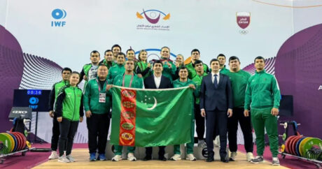 Туркменские спортсмены завоевали 10 медалей по тяжелой атлетике в Катаре