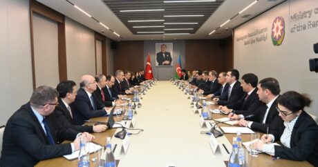 В Баку состоялась встреча глав МИД Азербайджана и Турции