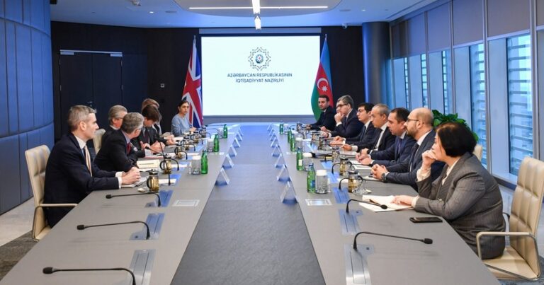 Азербайджан и Великобритания обсудили направления экономического сотрудничества