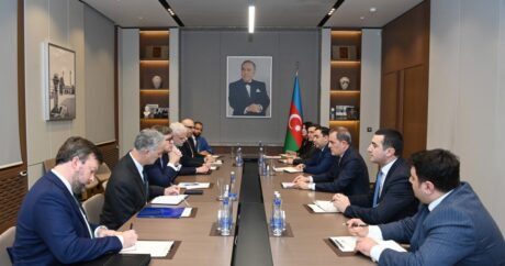 Джейхун Байрамов обсудил ситуацию в регионе с помощником госсекретаря США