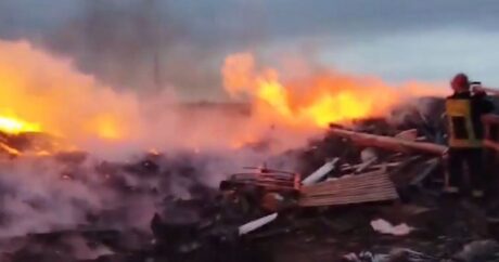 В Сумгайыте горит свалка бытовых отходов