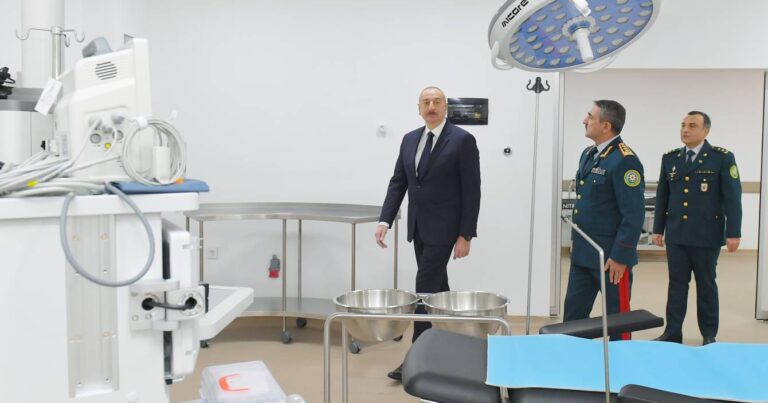 Президент принял участие в открытии нового военного госпитального комплекса ГПС