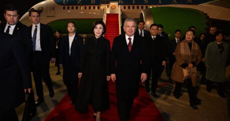 Президент Узбекистана прибыл из Пекина в Шэньчжэнь