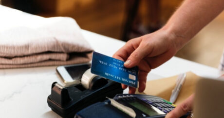 В Азербайджане доля безналичных платежей в карточных операциях будет увеличена до 70%