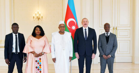 Президент Ильхам Алиев принял верительные грамоты новоназначенного посла Сенегала
