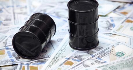 Азербайджанская нефть подорожала почти на 2 доллара