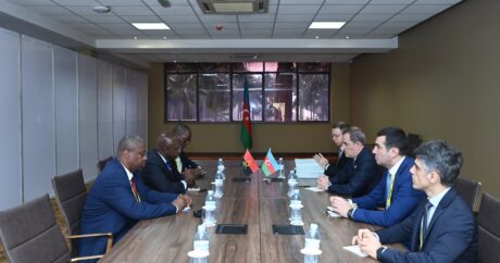 Джейхун Байрамов встретился с министром иностранных дел Анголы