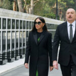 Президент Ильхам Алиев и Первая леди Мехрибан Алиева посетили Шехидляр хиябаны