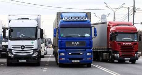 Азербайджан возобновил поставки грузовиков в две страны