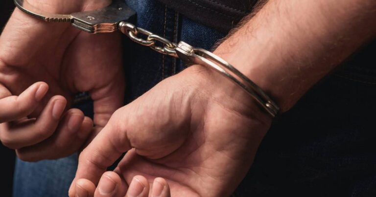 В Баку задержаны подозреваемые в краже предметов на сумму более 13 тыс. манатов