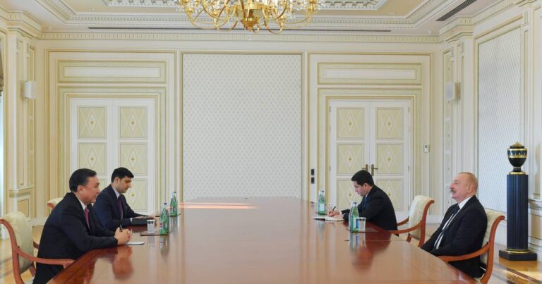 Президент Ильхам Алиев принял генерального секретаря ОТГ