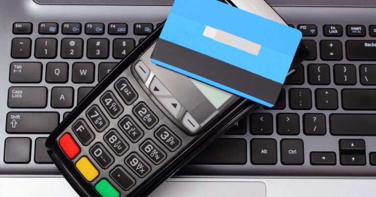 Общий объем платежей банковскими картами в Азербайджане увеличился на 56%