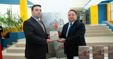 В Бишкеке состоялась презентация книги «Xatirələr işığında» — ФОТО