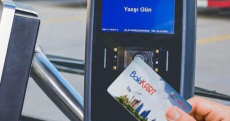 В Баку еще один автобус переходит на безналичную оплату проезда