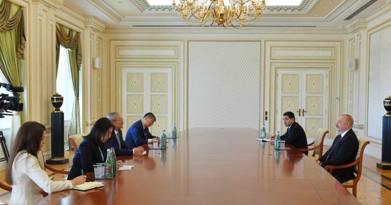 Президент Ильхам Алиев принял генерального секретаря ШОС