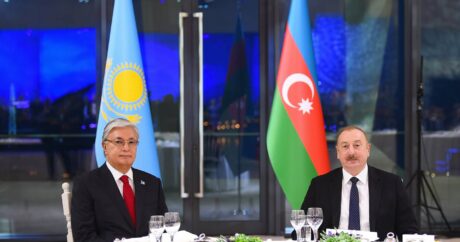 В Баку устроен государственный прием в честь президента Казахстана Касым-Жомарта Токаева