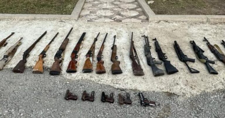 В Шуше найдены 22 единицы стрелкового оружия и один пулемет