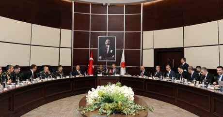Закир Гасанов встретился с главой Комитета оборонпрома Турции