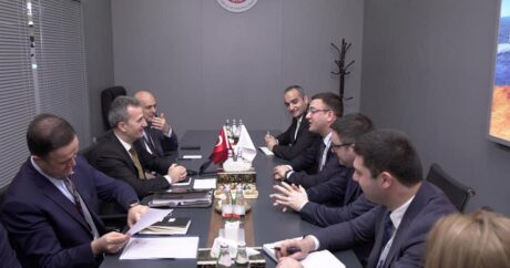 Замминистра обороны Азербайджана провел обсуждения с главой Управление оборонпрома Турции