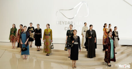 В Баку состоялся показ коллекции дизайнера Дильбар Ашимбаевой