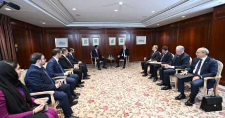 Состоялась встреча Президента Ильхама Алиева с министром промышленности и передовых технологий ОАЭ