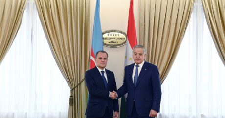 Главы МИД Азербайджана и Таджикистана обсудили в Минске все аспекты сотрудничества