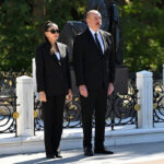 Ильхам Алиев и Мехрибан Алиева посетили могилу великого лидера Гейдара Алиева