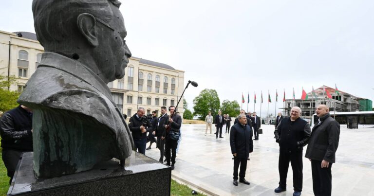 Президенты Азербайджана и Беларуси осмотрели в Шуше обстрелянные памятники