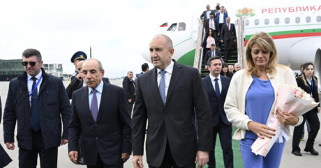 Президент Болгарии прибыл с официальным визитом в Азербайджан