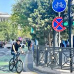 В Баку на ряде светофоров завершена установка велосипедных секций
