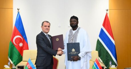 Азербайджан и Гамбия отменяют визовый режим для владельцев дипломатических паспортов
