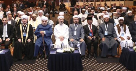 Аллахшукюр Пашазаде принял участие в совещании мировых исламских ученых