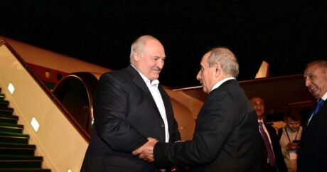 Александр Лукашенко прибыл с государственным визитом в Азербайджан