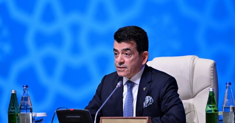 Гендиректор ИСЕСКО выразил благодарность президенту Азербайджана за усилия по укреплению мира