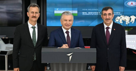 Президент Узбекистана Шавкат Мирзиёев посетил Турецкую аэрокосмическую компанию