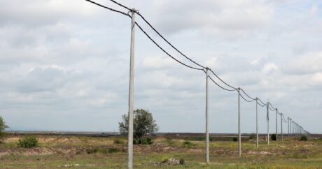 «Азеришыг» прокладывает новую электросеть в Агдаме