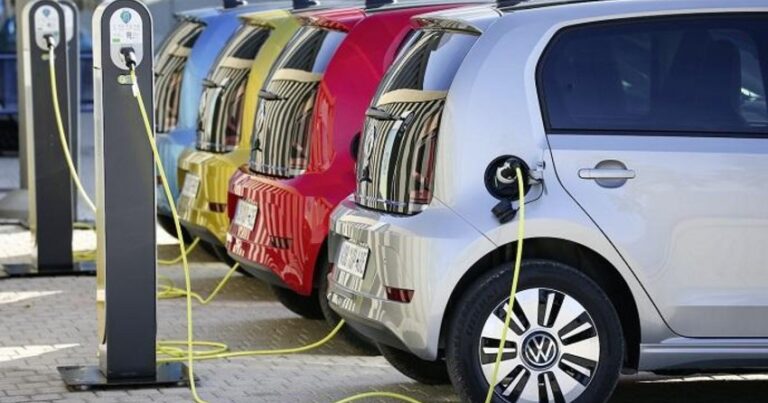 В Азербайджане определяются парковочные места для электромобилей