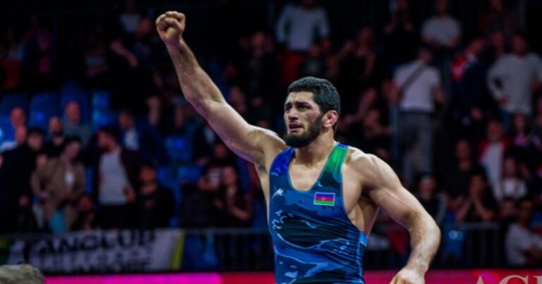 Азербайджанский борец завоевал серебро на рейтинговом турнире в Будапеште