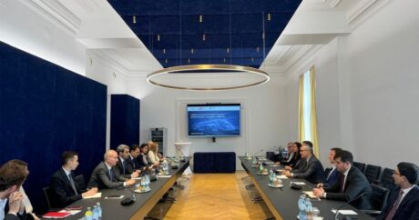 Азербайджан и Австрия обсудили грузоперевозки по Среднему коридору