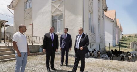 Министр побывал в хозяйствах, созданных в рамках программы самозанятости в Хызинском районе